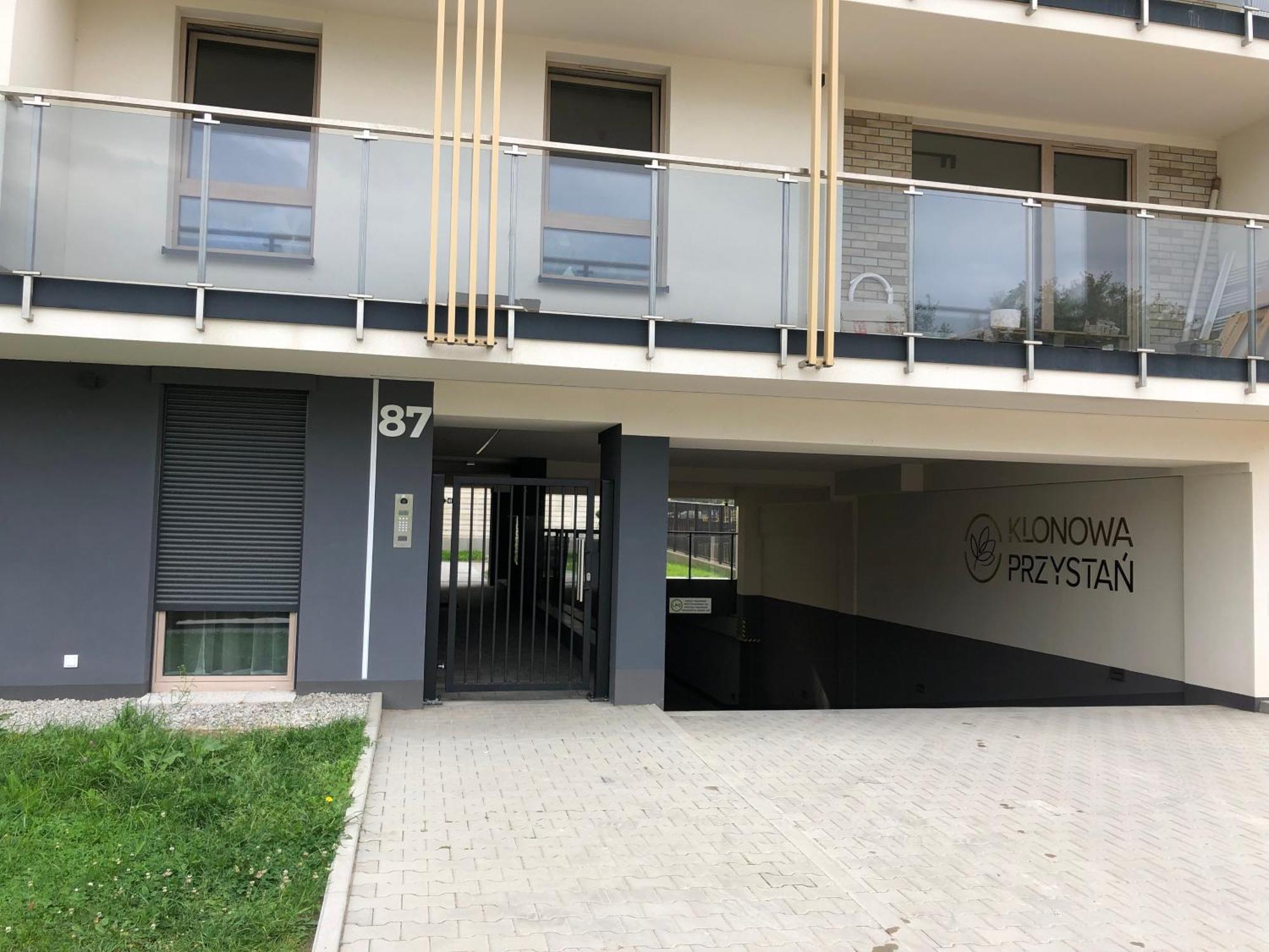Komfortowe Apartamenty Kielce Klonowa ,Ogrodek, Garaz Podziemny, Samodzielne Wejscie Na Kod 24H Luaran gambar