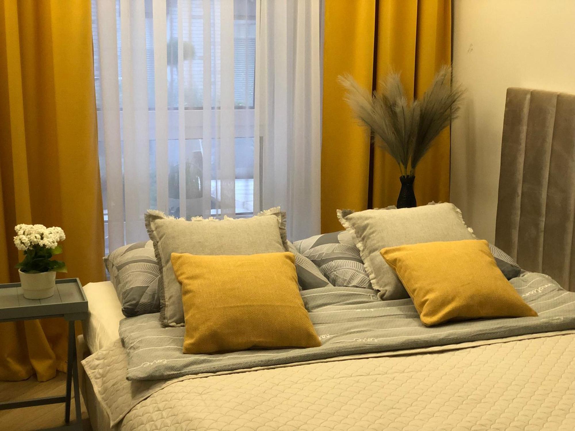 Komfortowe Apartamenty Kielce Klonowa ,Ogrodek, Garaz Podziemny, Samodzielne Wejscie Na Kod 24H Luaran gambar