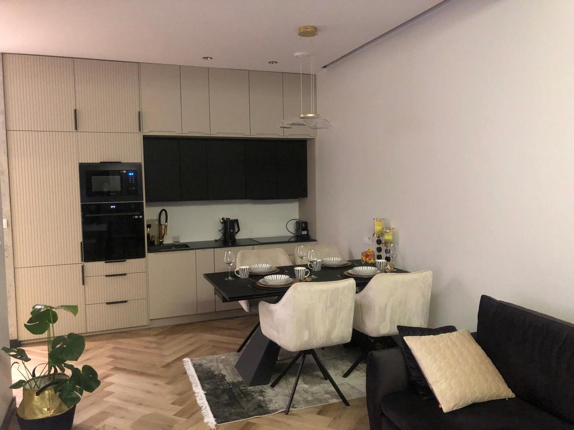 Komfortowe Apartamenty Kielce Klonowa ,Ogrodek, Garaz Podziemny, Samodzielne Wejscie Na Kod 24H Luaran gambar