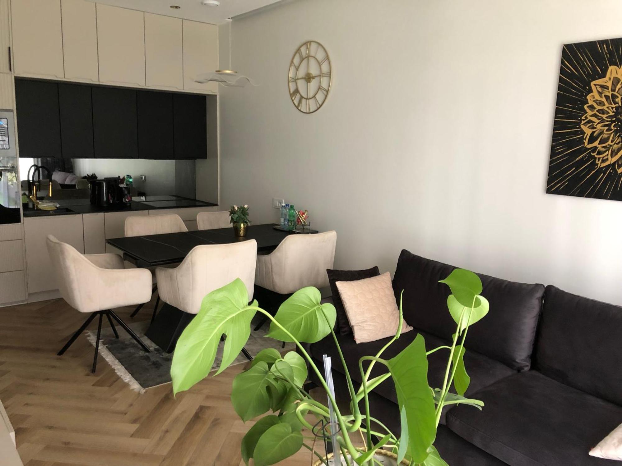 Komfortowe Apartamenty Kielce Klonowa ,Ogrodek, Garaz Podziemny, Samodzielne Wejscie Na Kod 24H Luaran gambar